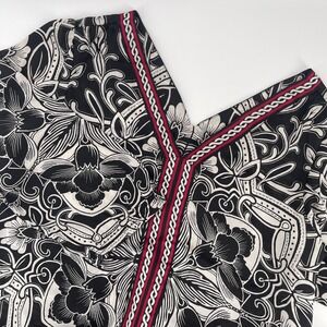 White House Black Market Floral Print Blouse with‎ Red Trim Detail Size 6